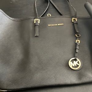 Good Condition some wear one of the buckles needs repair (pictured)